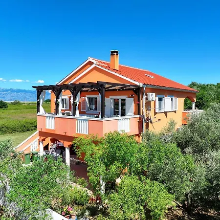 Διαμέρισμα In With Sea And Mountain Views Privlaka (Zadar)